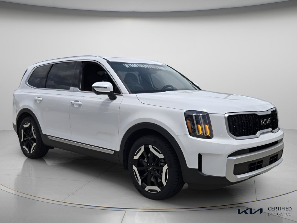 Certified 2024 Kia Telluride EX w/ EX Captain's Chair Package FWD image 9
