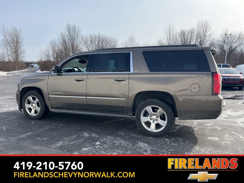 Used 2016 Chevrolet Suburban LT image 8