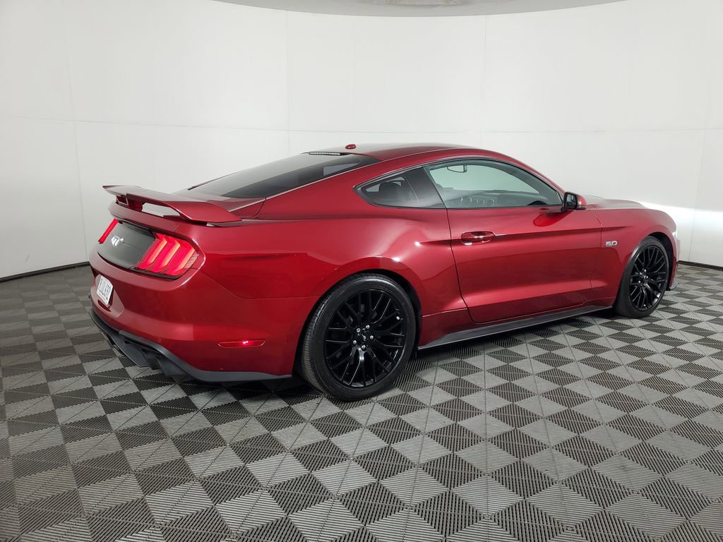 Used 2018 Ford Mustang GT Premium w/ GT Performance Package RWD image 4