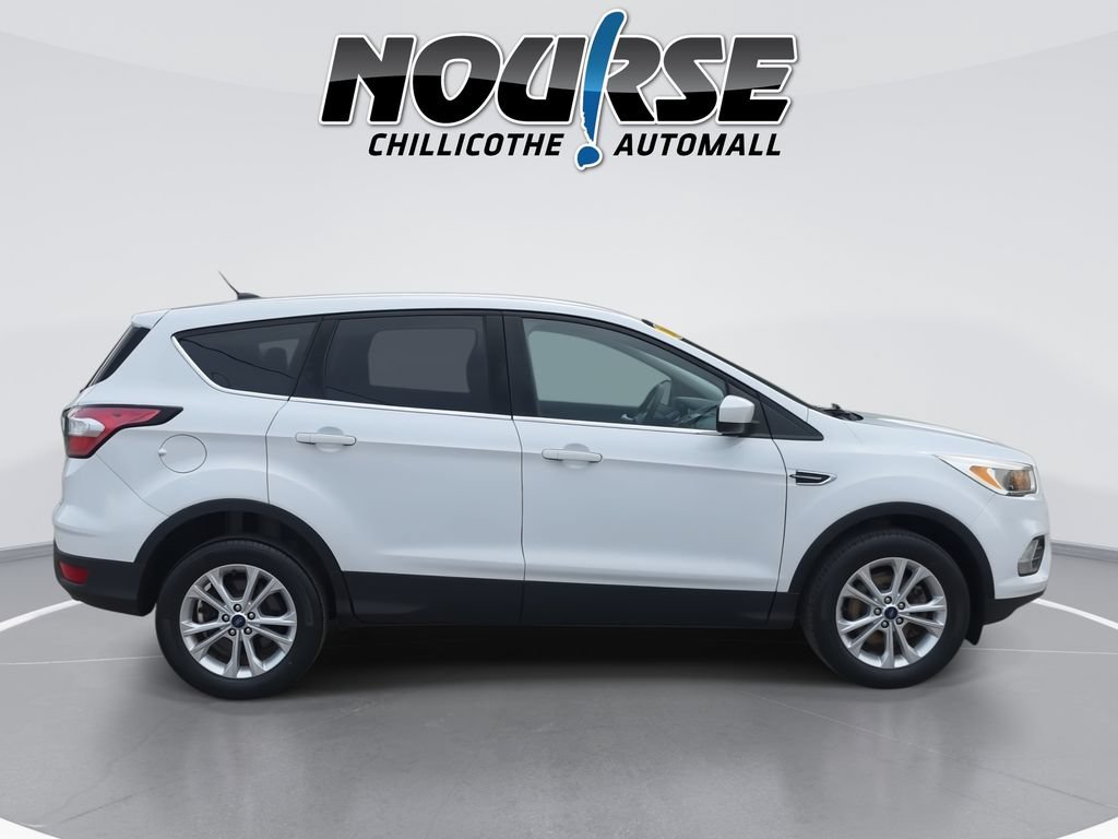 Used 2017 Ford Escape SE AWD/4WD image 9