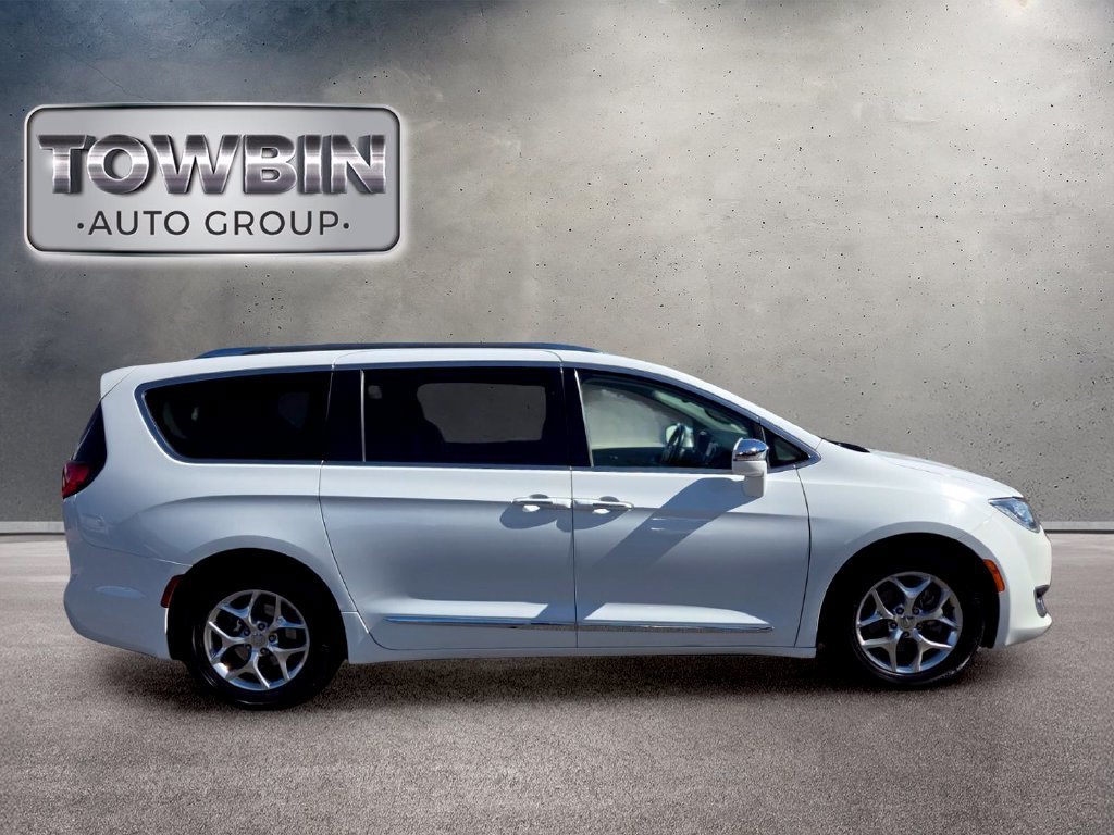 Used 2019 Chrysler Pacifica Limited FWD image 3