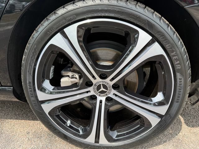 Used 2025 Mercedes-Benz C 300 Sedan image 25