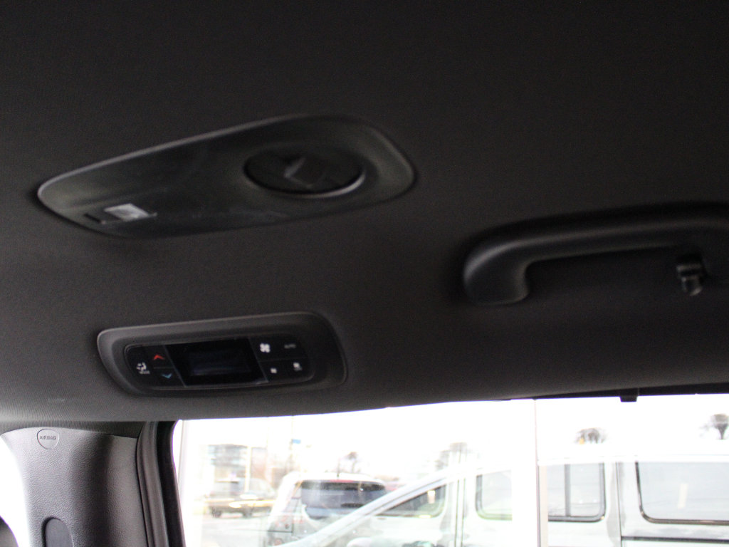 New 2026 Chrysler Pacifica Select image 36