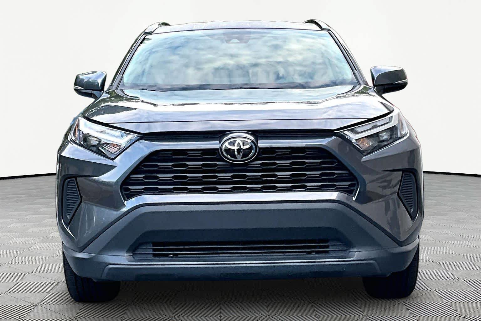 Certified 2025 Toyota RAV4 XLE FWD image 4