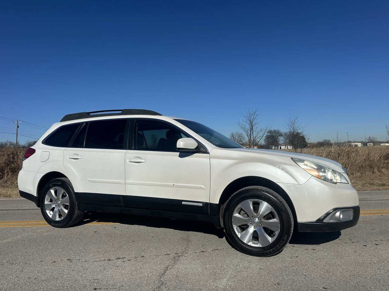 Used 2011 Subaru Outback 3.6R Limited w/ PWR Moonroof Pkg