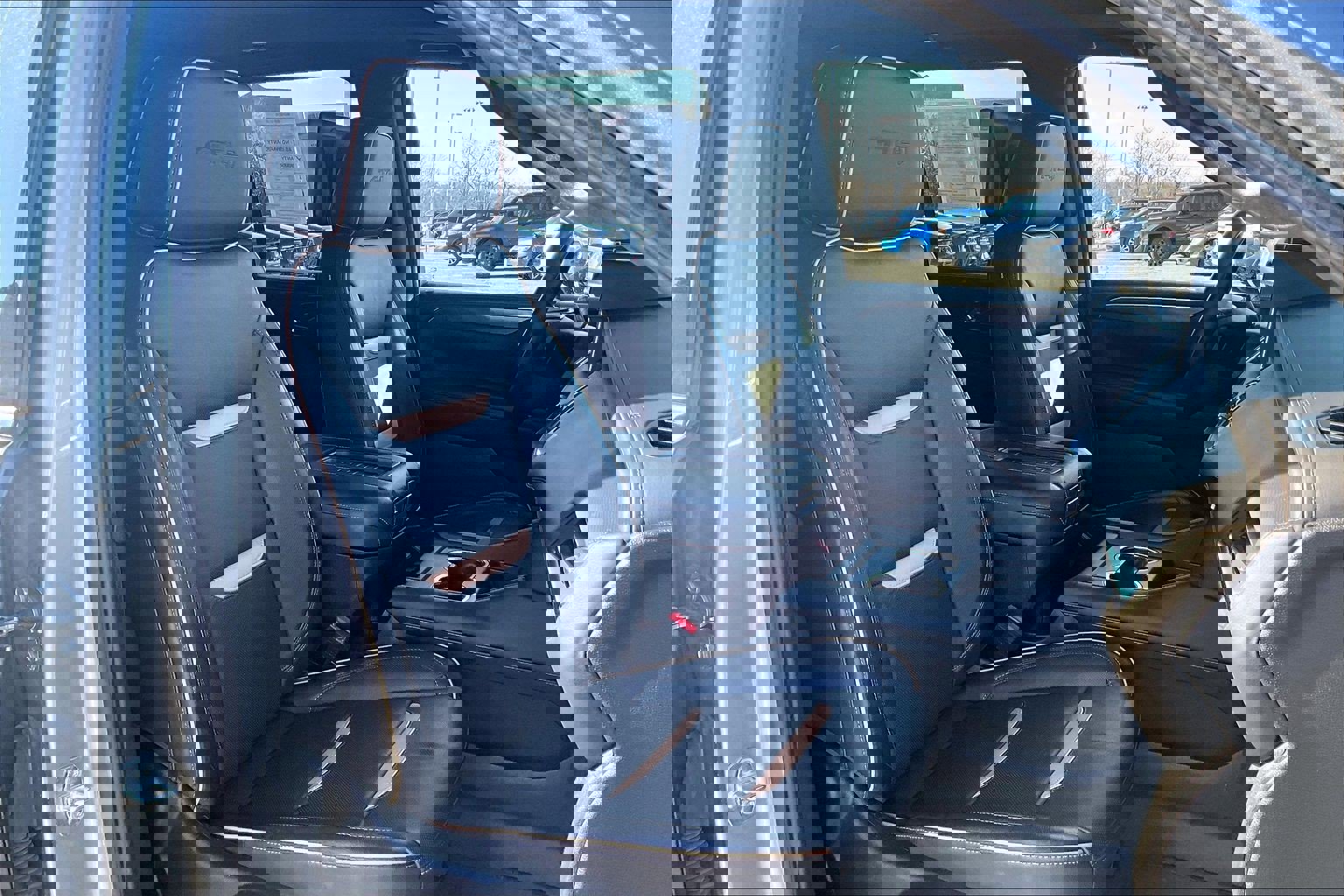 Used 2024 GMC Yukon AT4 w/ AT4 Premium Plus Package image 7