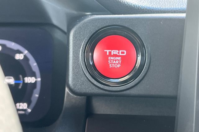 Used 2025 Toyota Tacoma TRD Sport AWD/4WD image 27