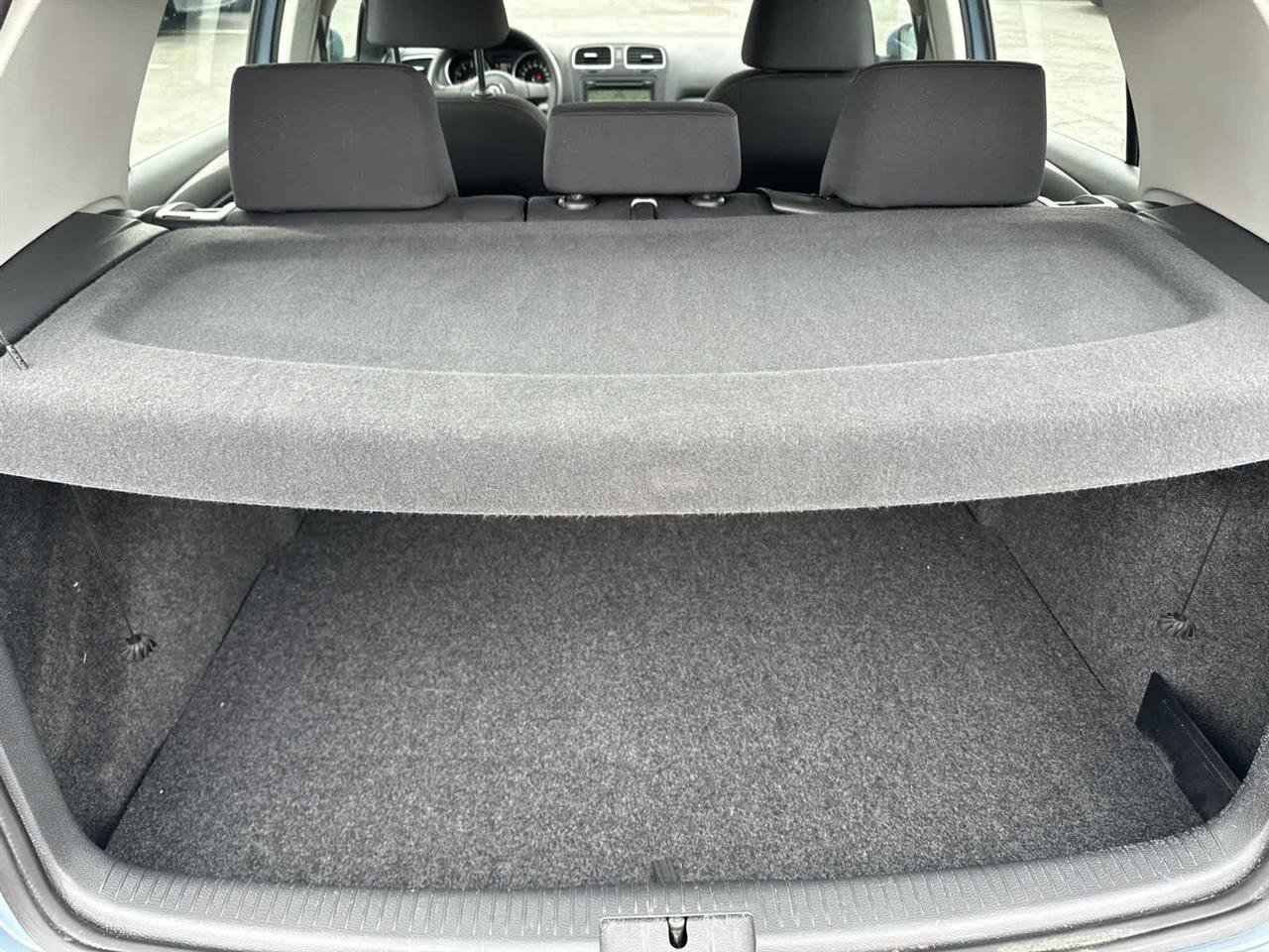 Used 2011 Volkswagen Golf 4-Door image 16