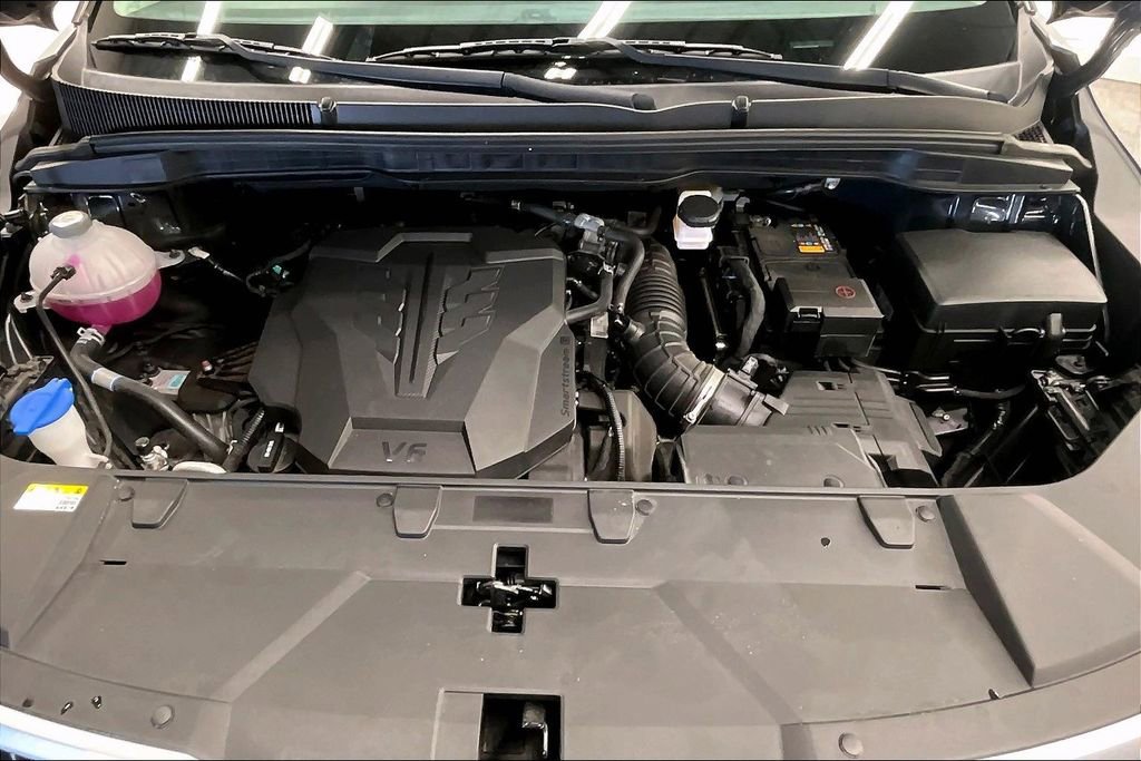 Used 2023 Kia Carnival LX FWD image 9