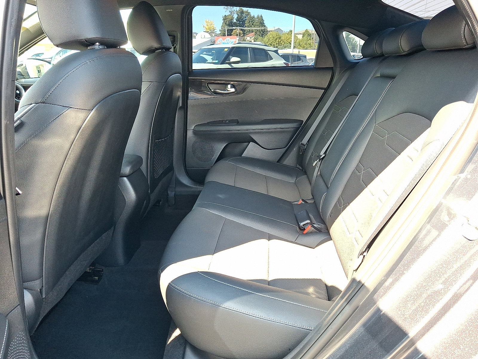 Used 2023 Kia Forte GT-Line w/ GT-Line Technology Package FWD image 11