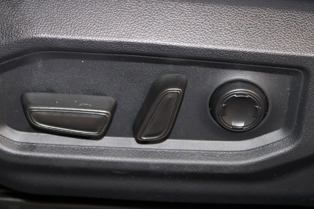 Used 2023 Toyota Tundra Platinum w/ Advanced Package image 22