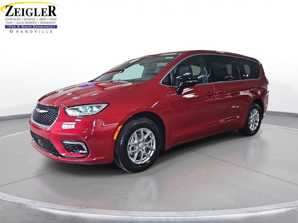 New 2026 Chrysler Pacifica Select image 1