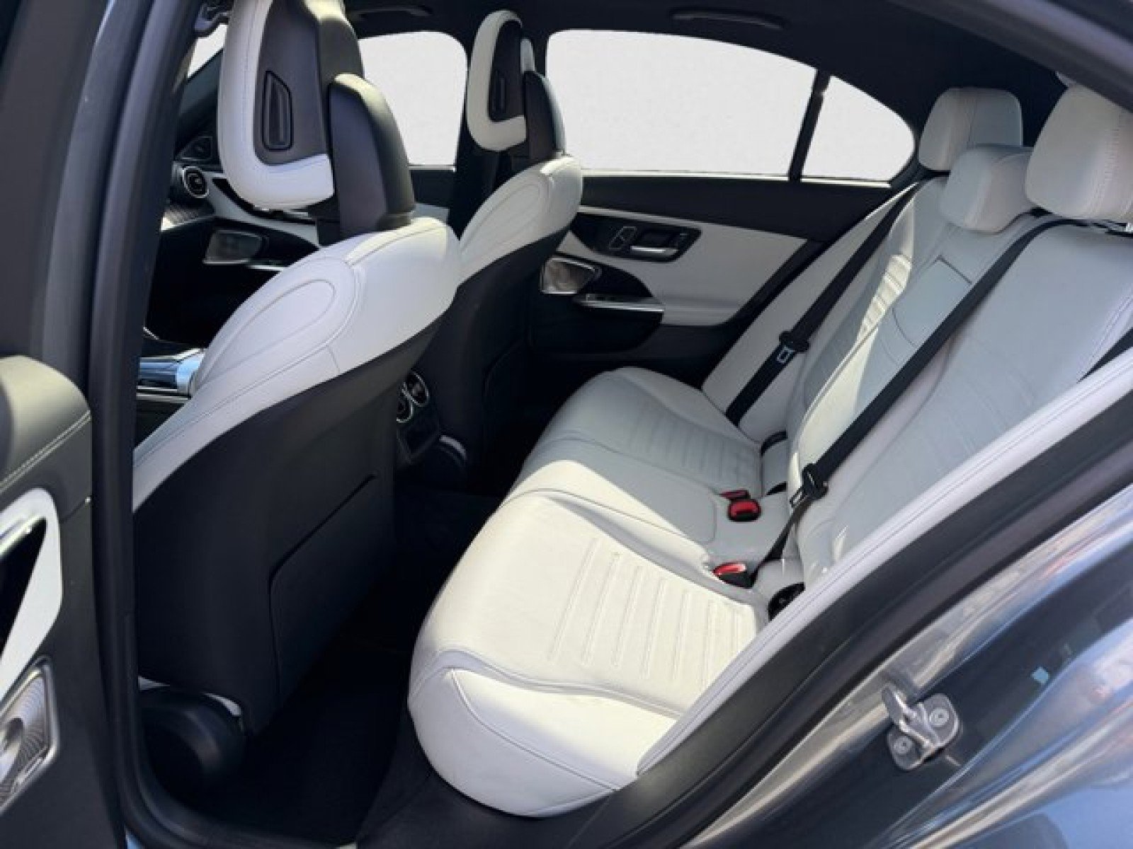 Used 2024 Mercedes-Benz C 300 4MATIC Sedan image 18