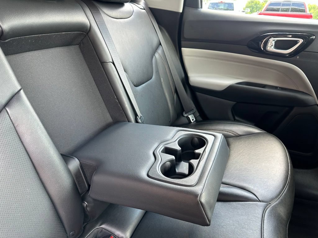 Used 2022 Jeep Compass Limited AWD/4WD image 31