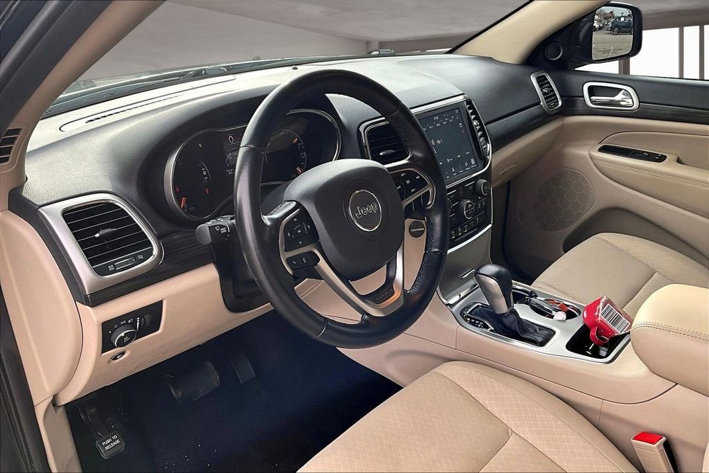 Used 2022 Jeep Grand Cherokee Laredo E image 15