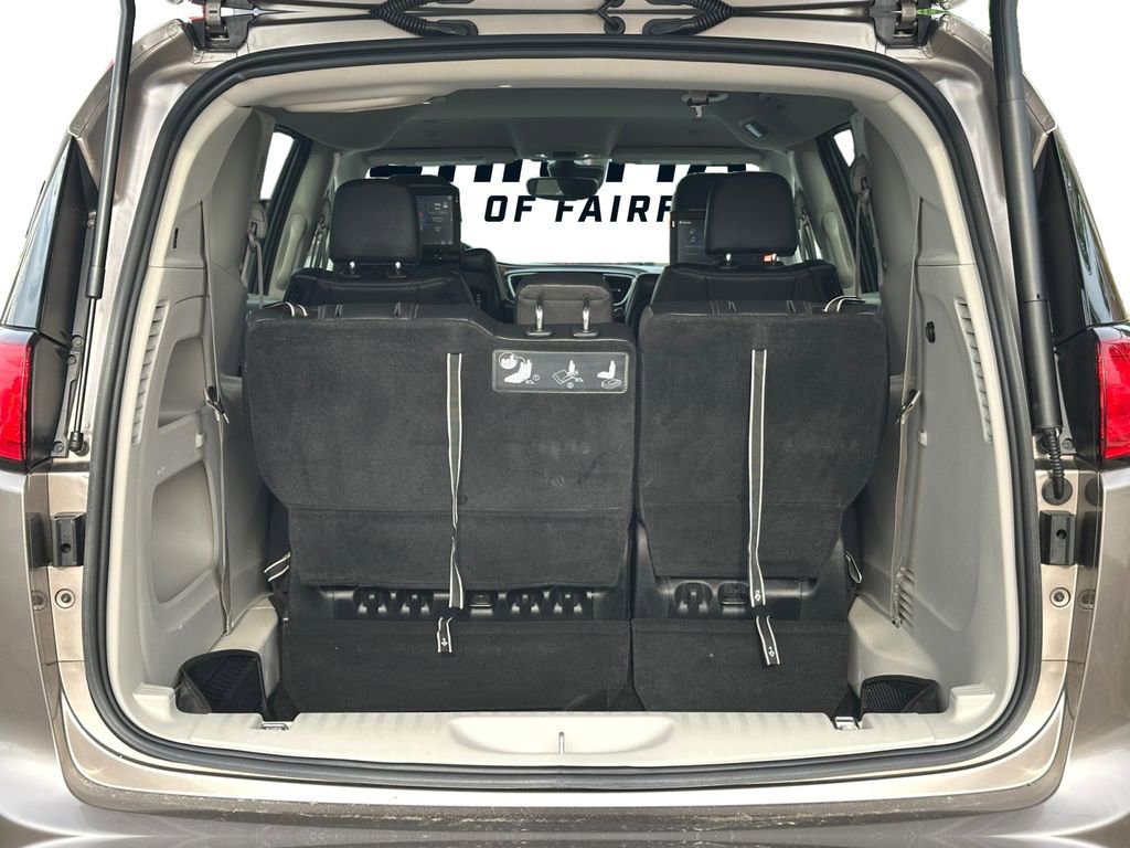Used 2018 Chrysler Pacifica Touring-L Plus w/ Advanced Safetytec Group FWD image 20