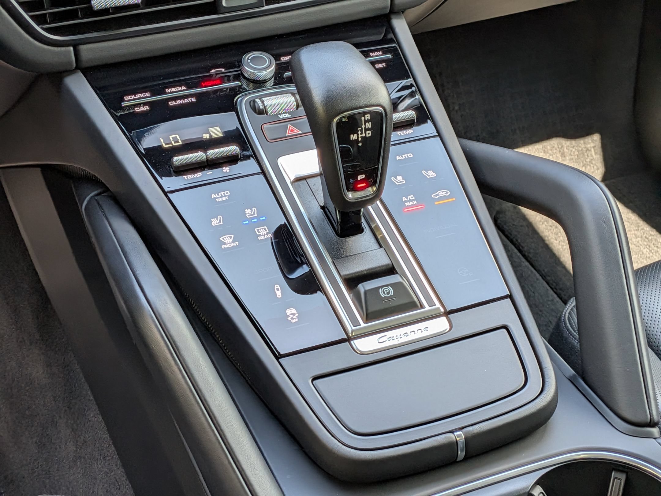 Certified 2023 Porsche Cayenne GTS AWD/4WD image 18