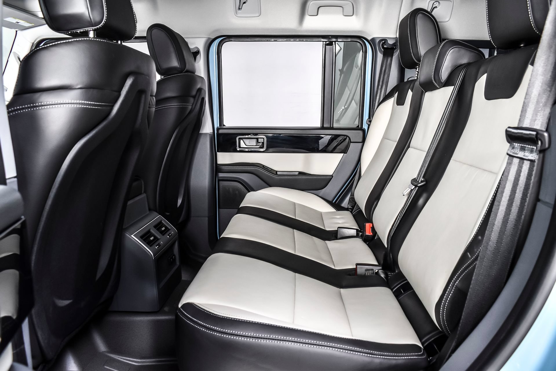 Used 2025 INEOS Grenadier AWD/4WD image 18
