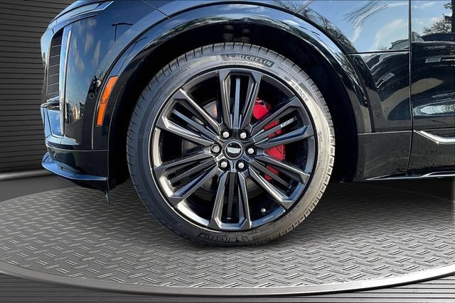 New 2026 Cadillac Lyriq V w/ LPO, Floor Liner Package AWD/4WD image 13