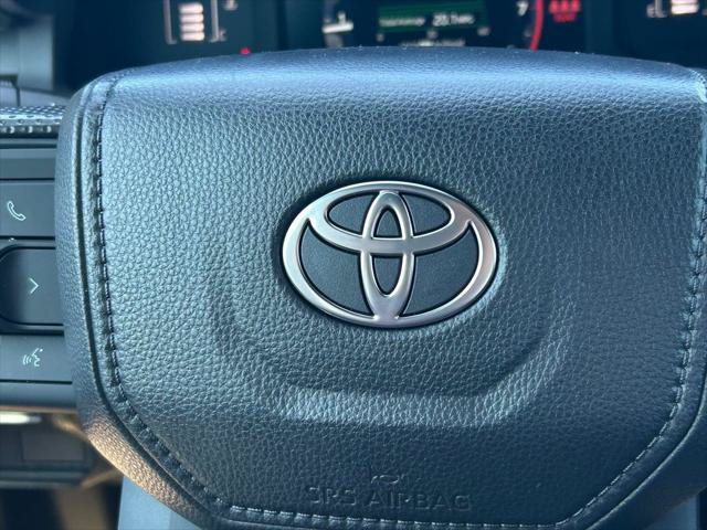 Certified 2025 Toyota Tacoma SR5 AWD/4WD image 34
