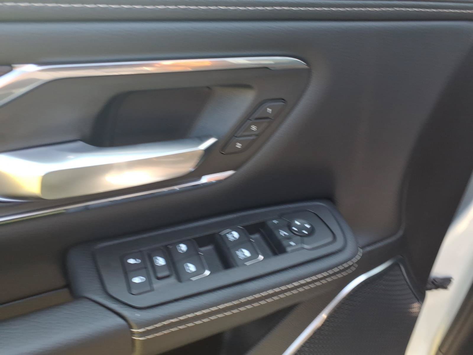 New 2026 RAM 1500 Laramie w/ Chrome Appearance Group AWD/4WD image 13