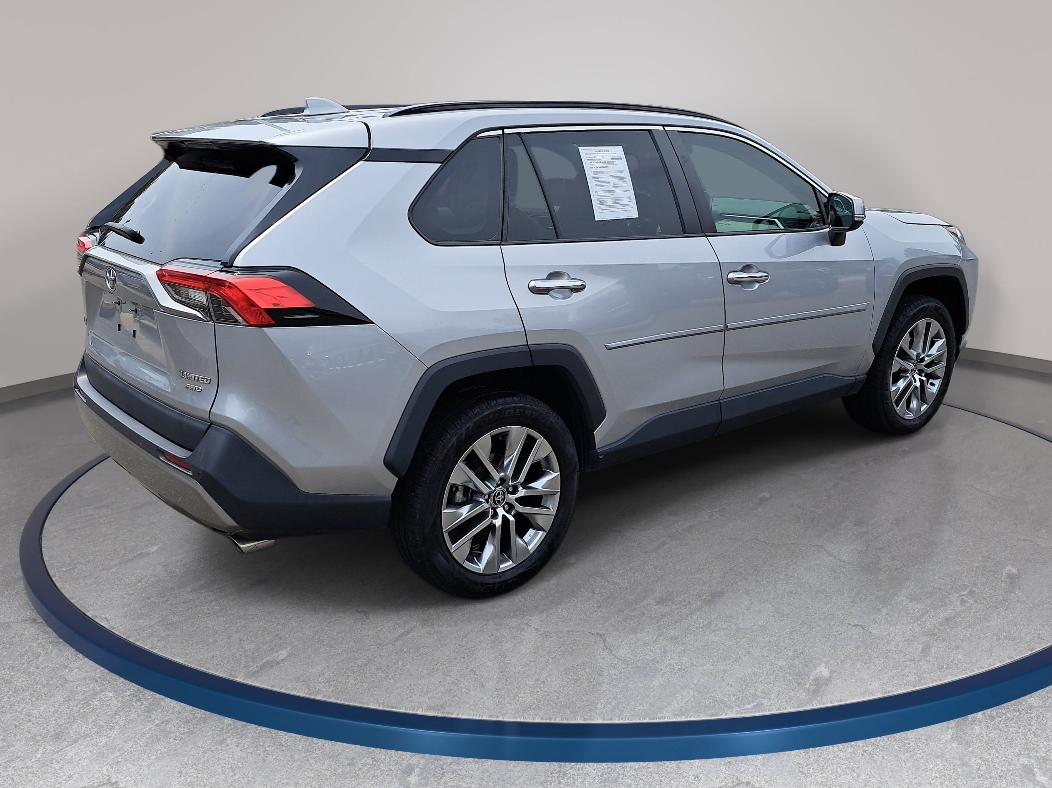 Used 2022 Toyota RAV4 Limited AWD/4WD image 5