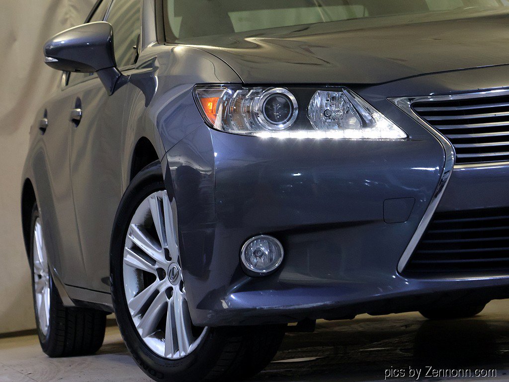 Used 2015 Lexus ES 350 w/ Premium Package FWD image 4
