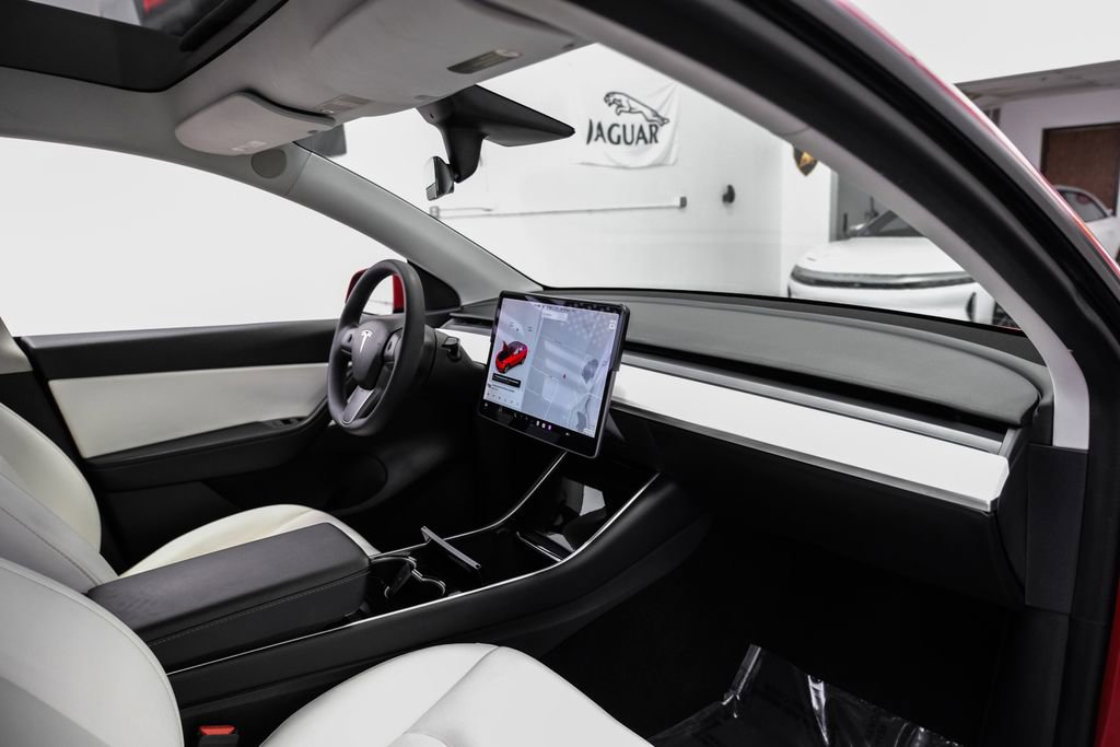 Used 2021 Tesla Model Y Long Range AWD/4WD image 14