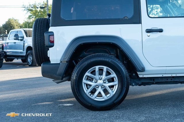 Used 2023 Jeep Wrangler Sport S image 5