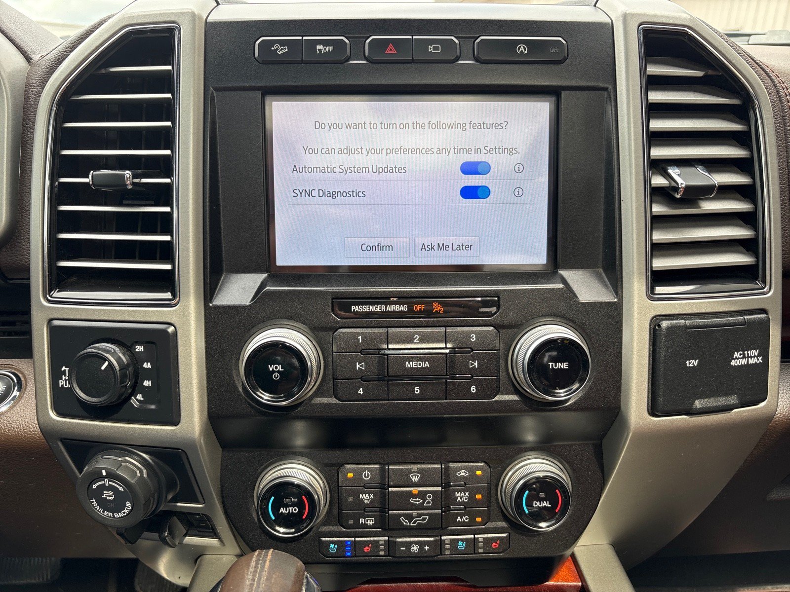 Used 2019 Ford F150 King Ranch w/ Equipment Group 601A Luxury AWD/4WD image 17