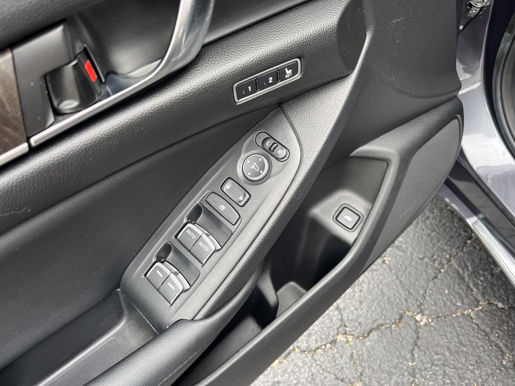 Used 2022 Honda Accord Touring image 21