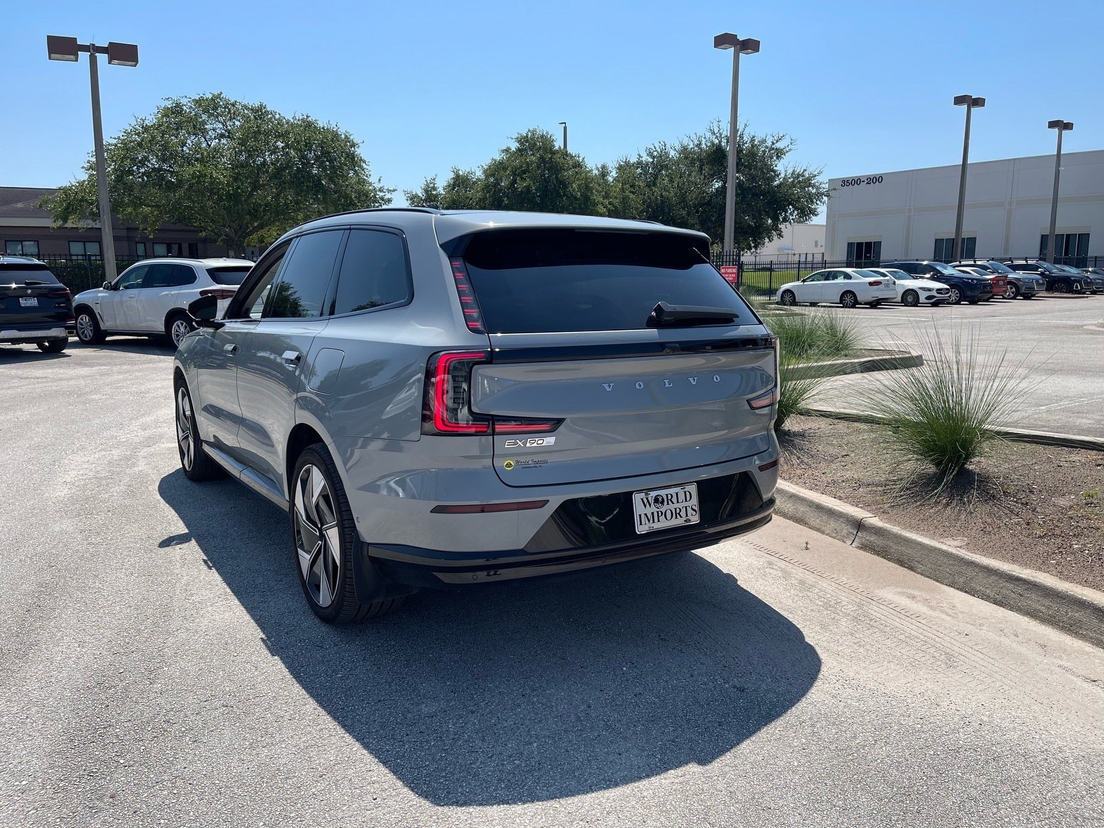 Used 2025 Volvo EX90 Ultra AWD/4WD image 55