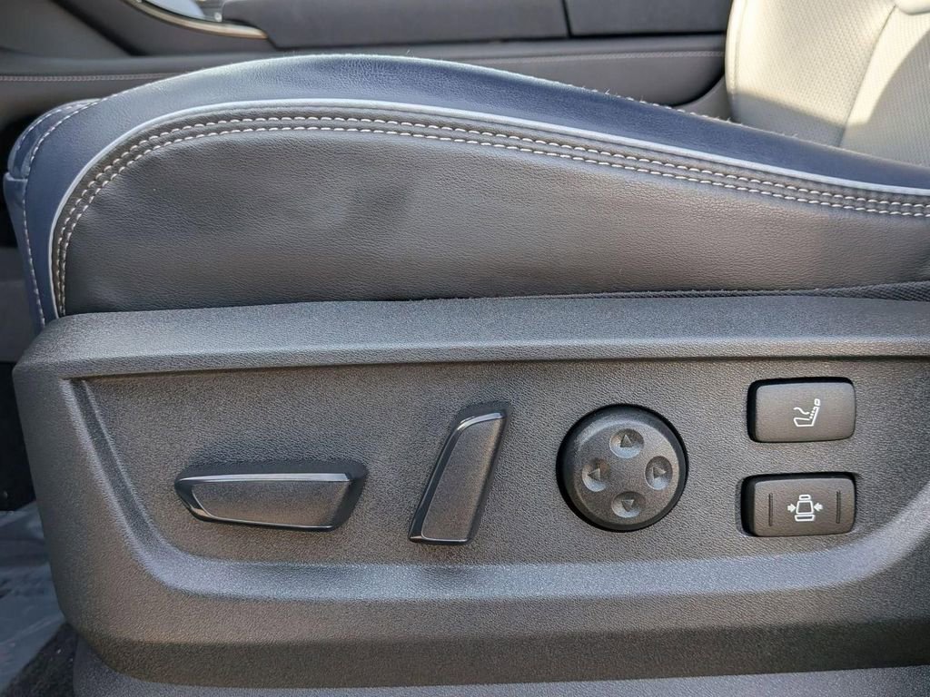 New 2026 INFINITI QX80 4WD w/ Sport Exterior Package image 14