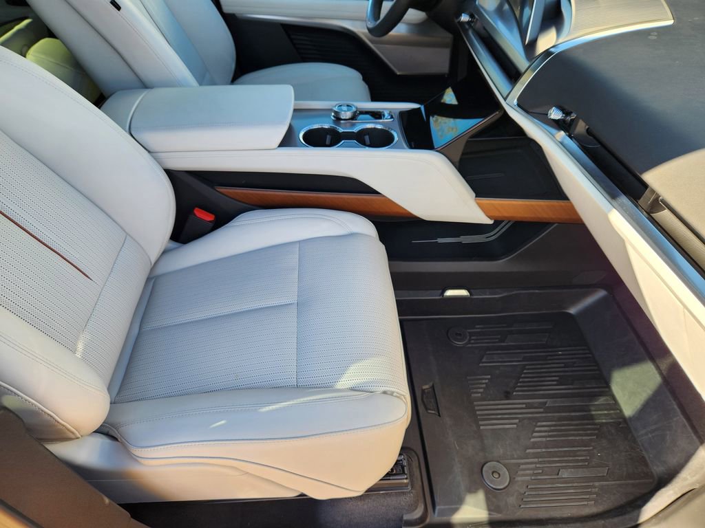 Used 2026 Cadillac Vistiq Sport w/ LPO, Floor Liner Package image 13