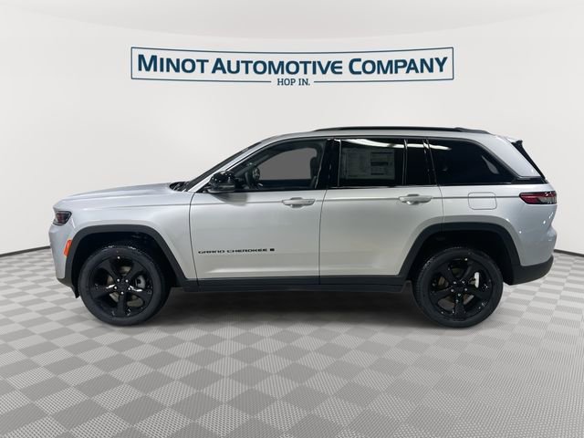 New 2026 Jeep Grand Cherokee Limited w/ Limited Altitude Package image 5