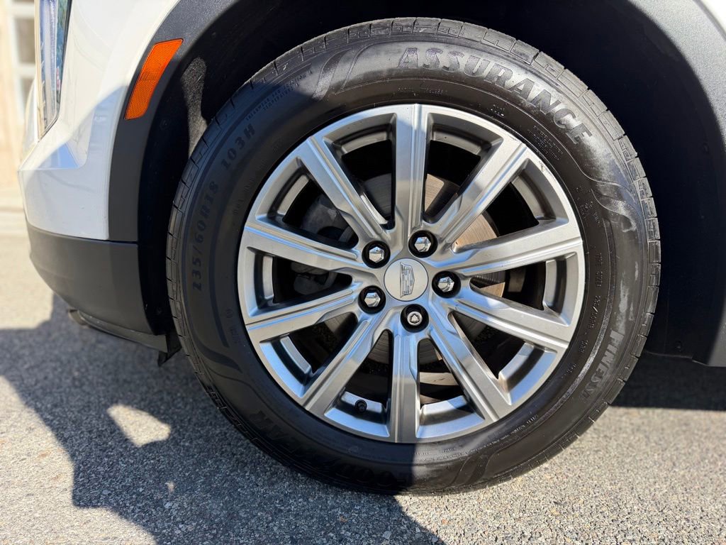 Used 2019 Cadillac XT4 Premium Luxury AWD/4WD image 24