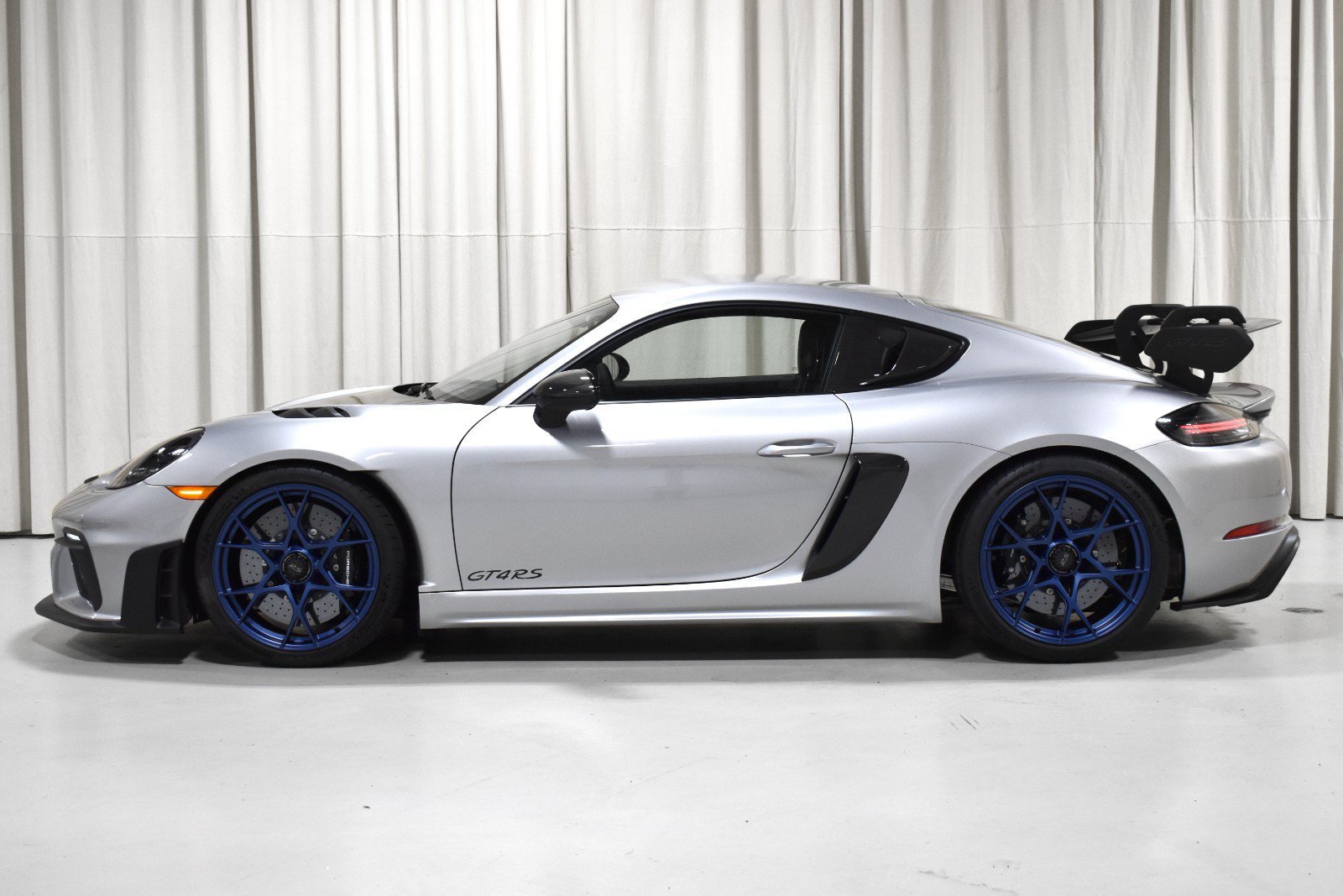 Used 2024 Porsche 718 Cayman GT4 RS RWD image 8