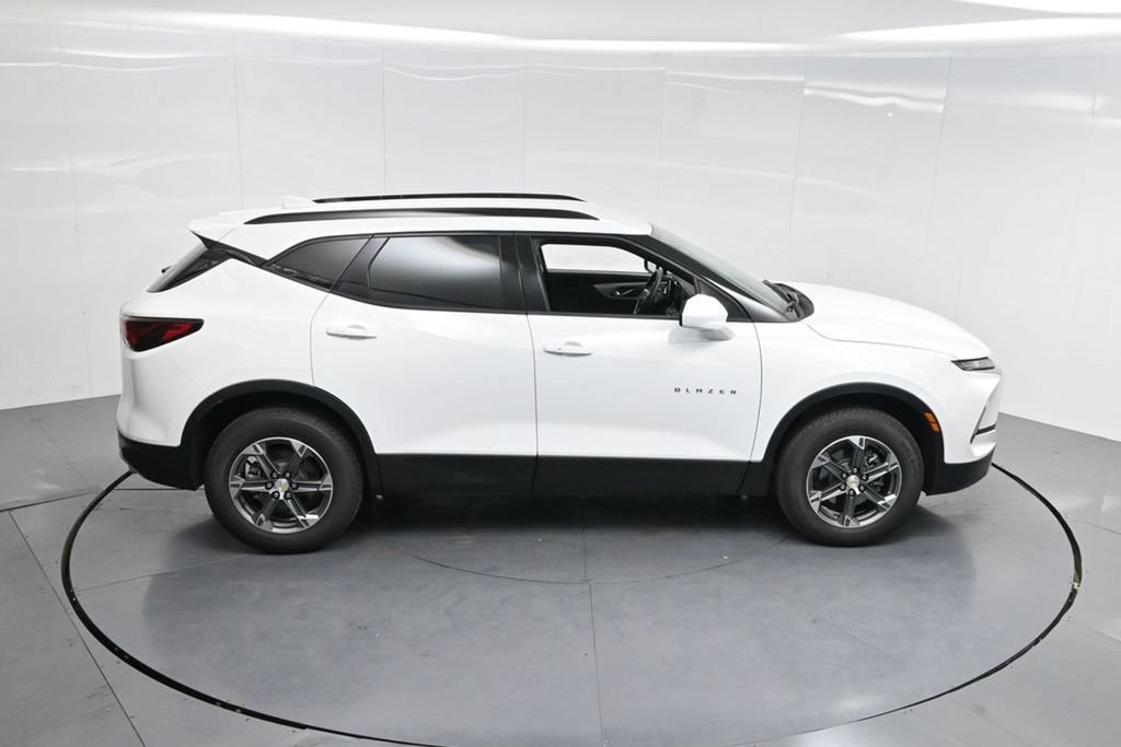 New 2025 Chevrolet Blazer LT w/ Convenience Package FWD image 73