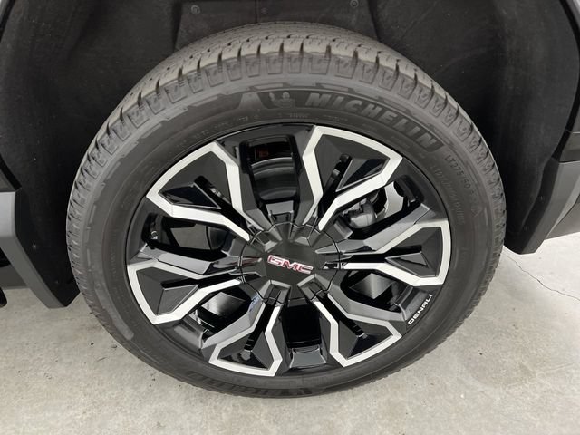 Used 2026 GMC Sierra EV Denali AWD/4WD image 33