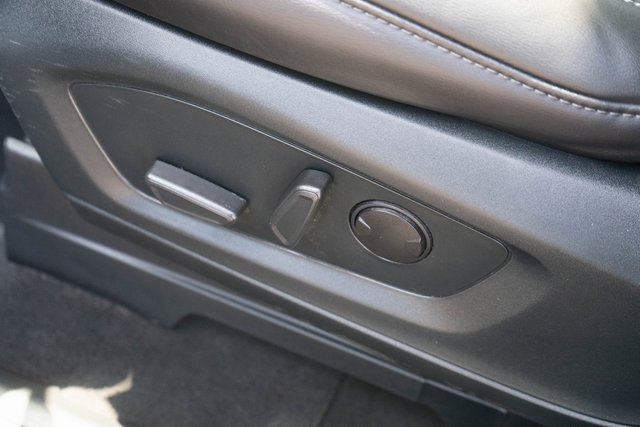 Used 2022 Ford Explorer XLT w/ Equipment Group 202A image 20