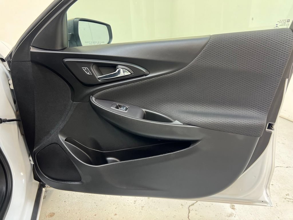 Used 2023 Chevrolet Malibu LS FWD image 30