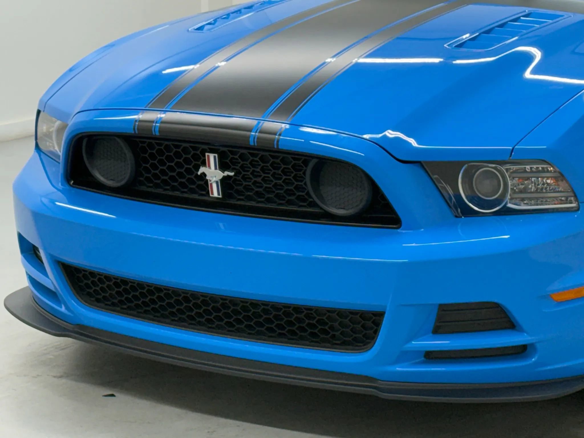 Used 2013 Ford Mustang Boss 302 RWD image 31