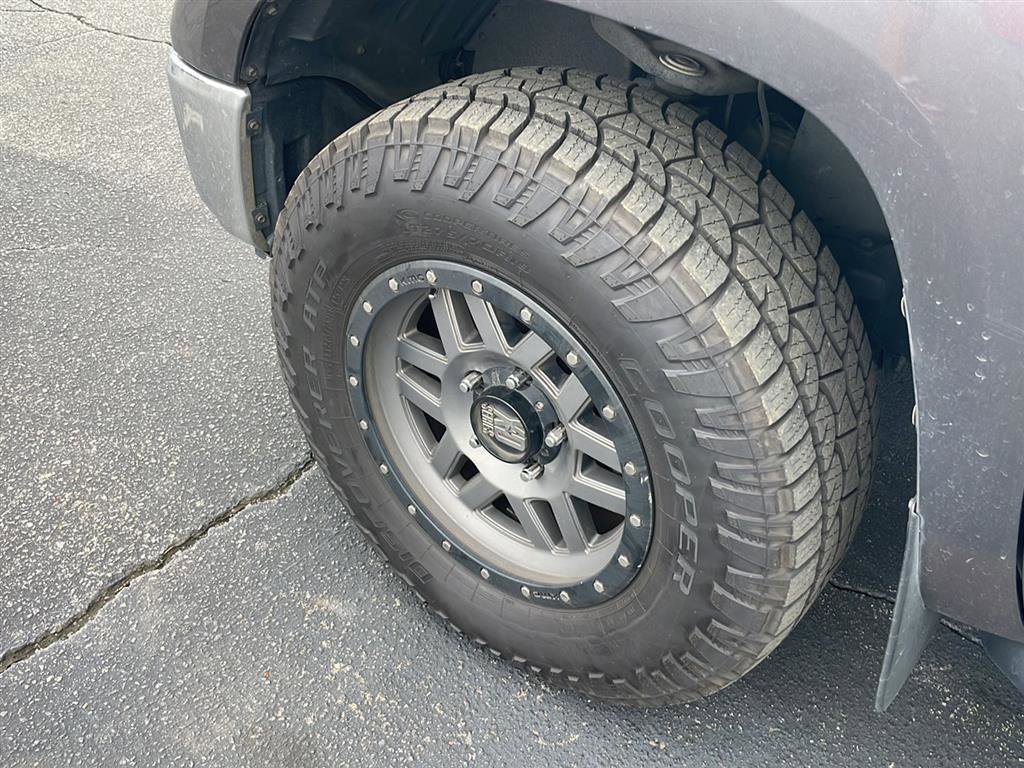 Used 2015 Toyota Tundra SR5 w/ SR5 Upgrade Package image 15