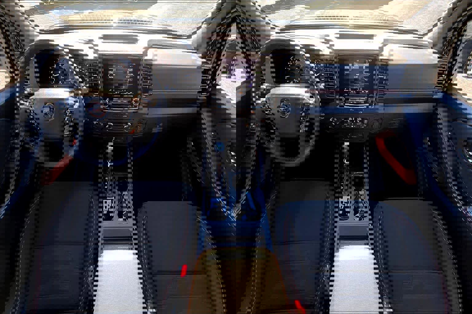 Used 2023 Nissan Frontier PRO-4X w/ Technology Package image 14