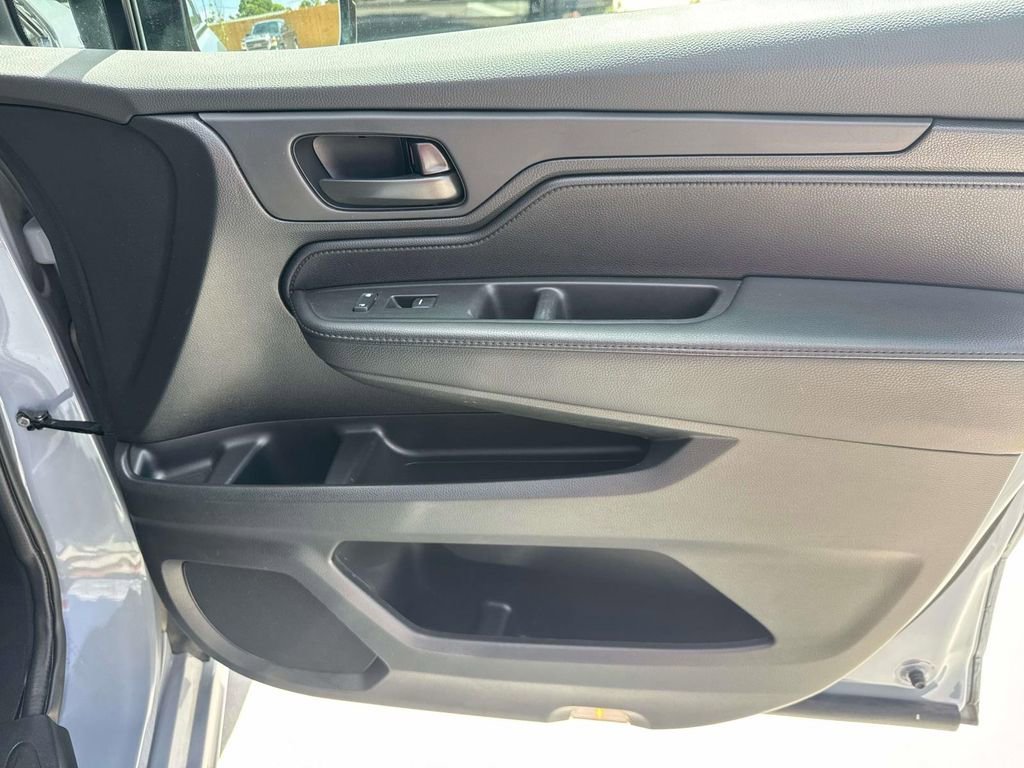 Used 2025 Honda Odyssey Sport-L image 18