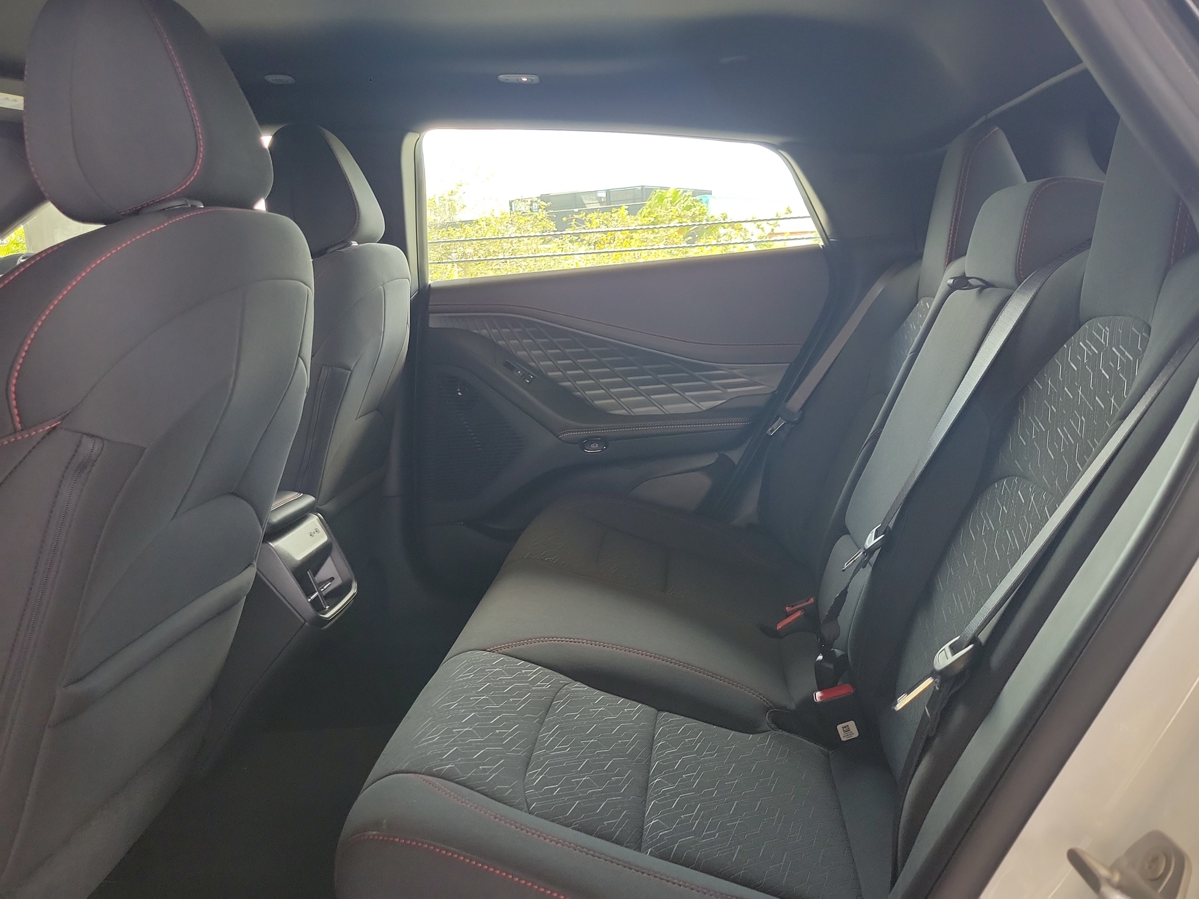 New 2027 Dodge Charger R/T AWD/4WD image 9