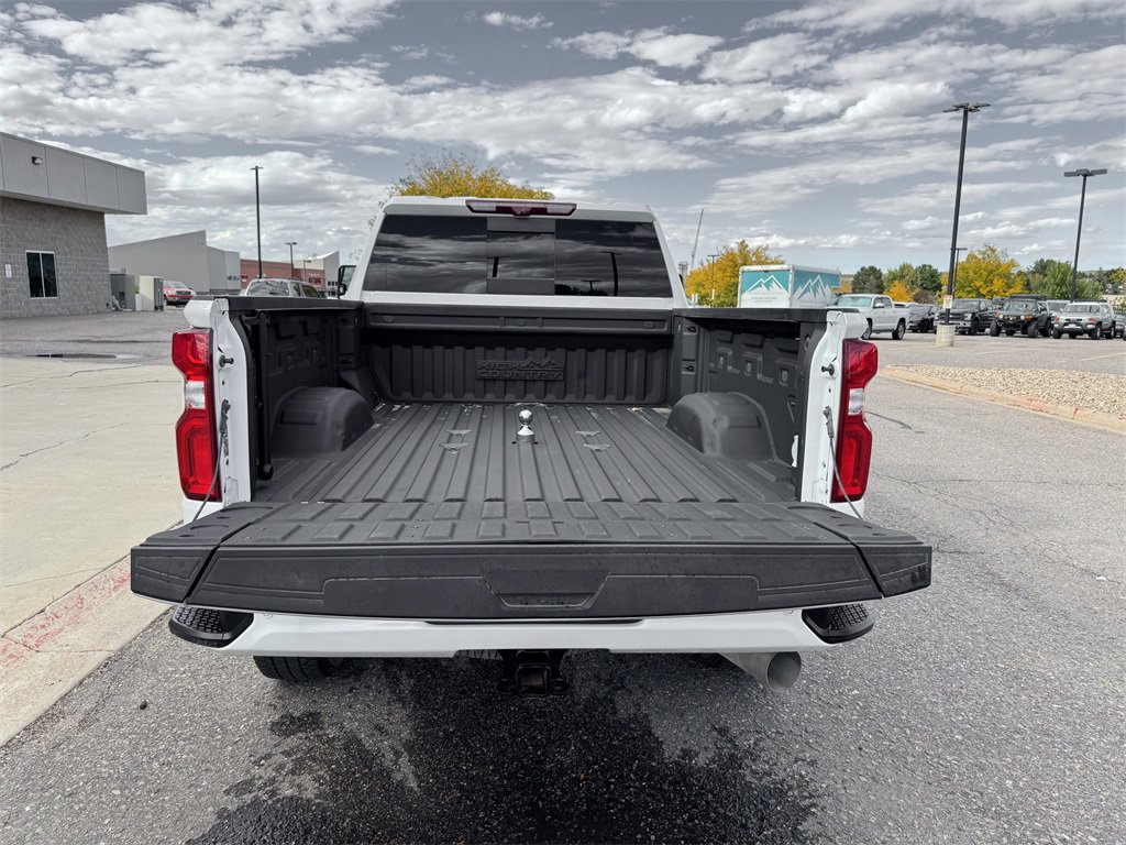 Used 2022 Chevrolet Silverado 2500 High Country w/ LPO, Hitch Package image 8