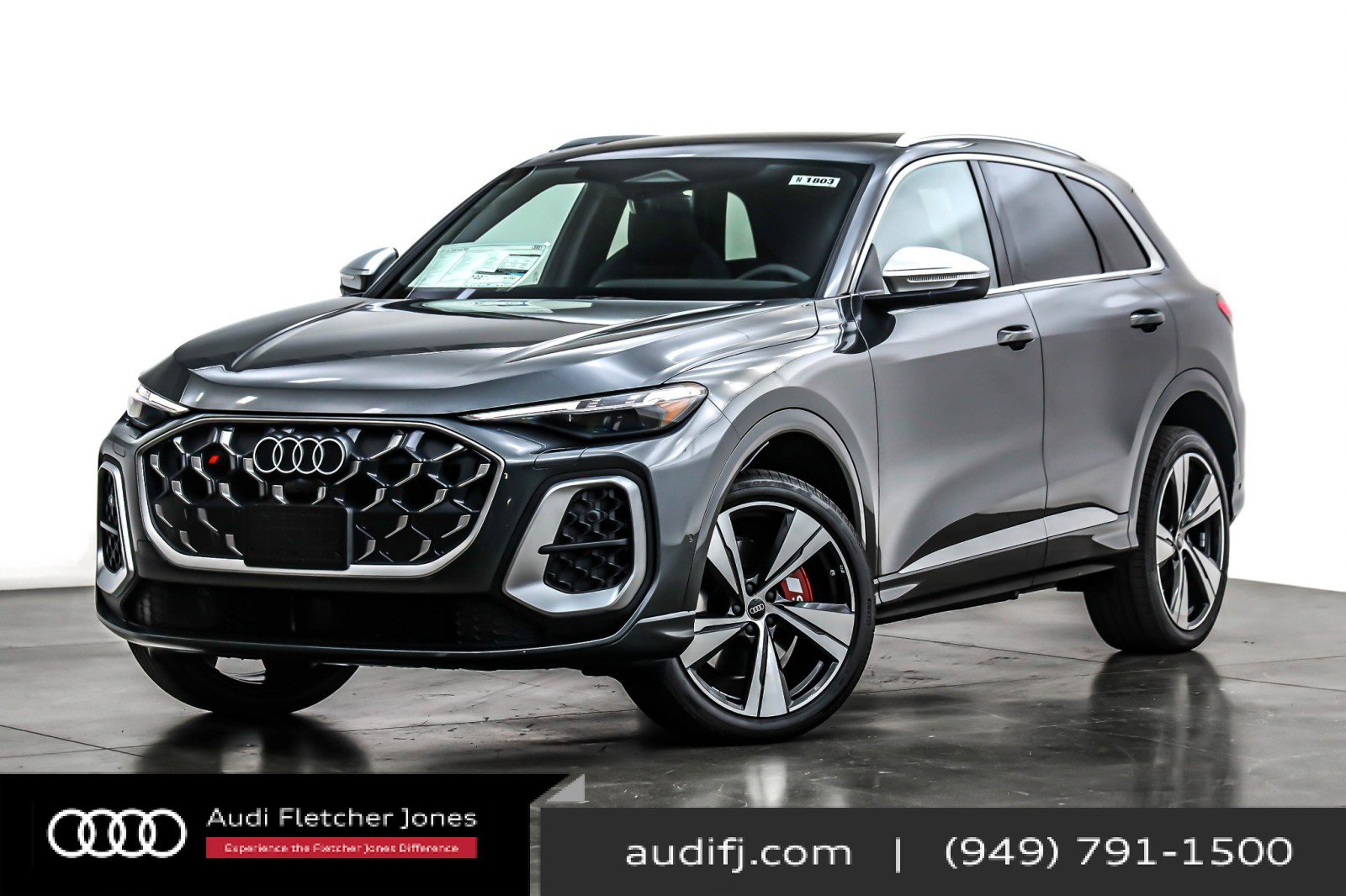 New 2025 Audi SQ5 Prestige image 1