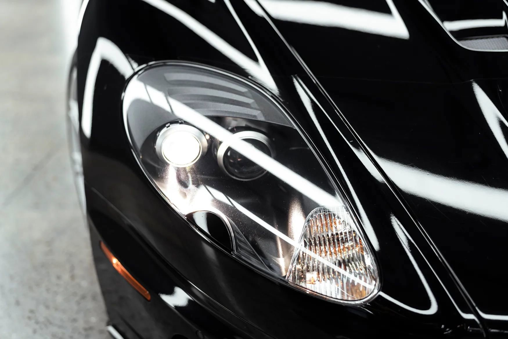 Used 2009 Aston Martin DBS Coupe 2D image 47