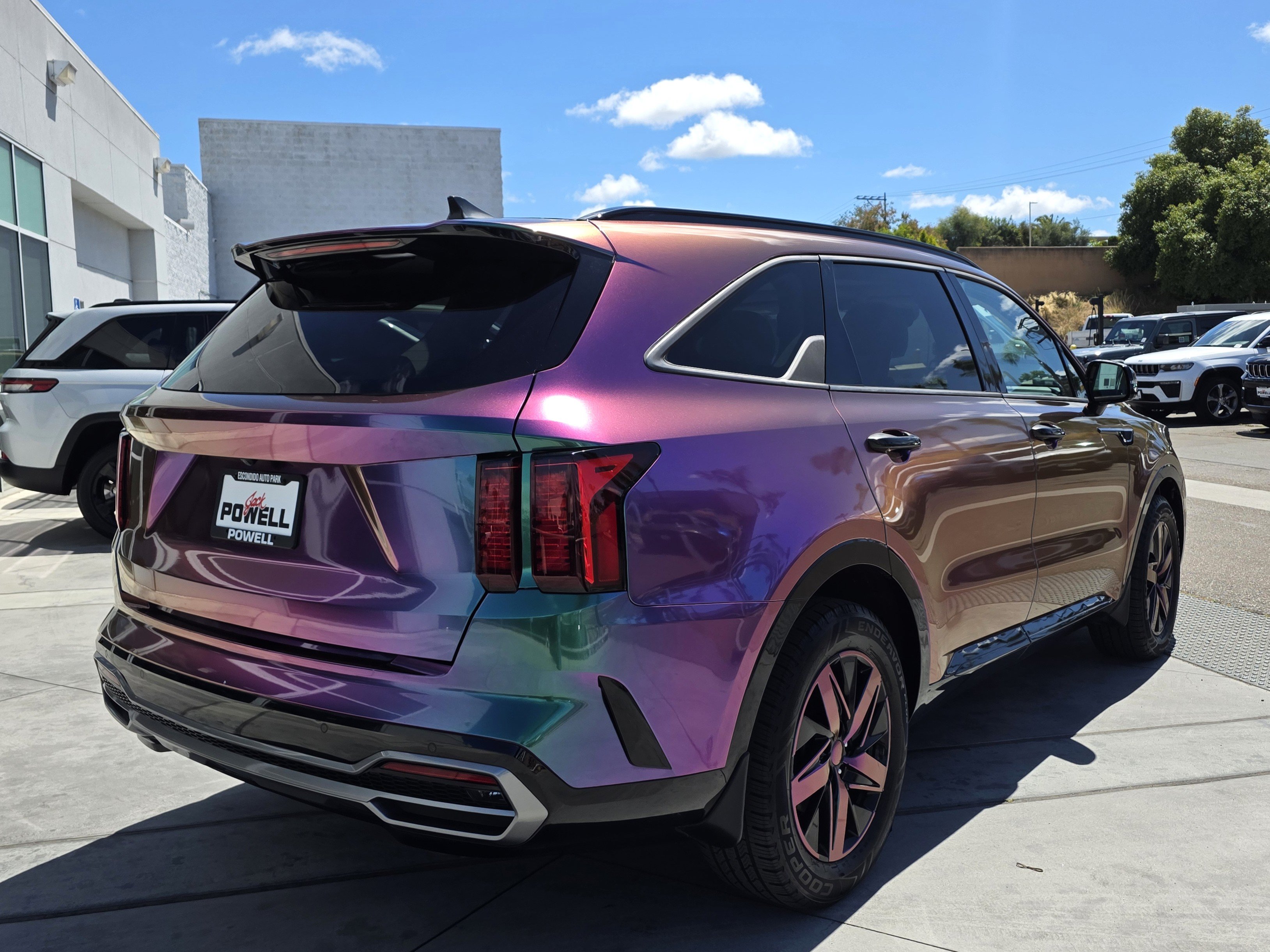 Used 2022 Kia Sorento EX w/ Panoramic Sunroof Package FWD image 5